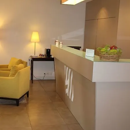 Western Rives De Paris La Defense 3*