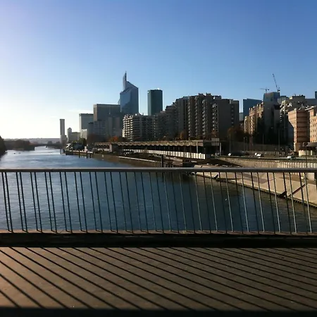 מלון Western Rives De Paris La Defense