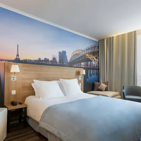 Western Rives De Paris La Defense מלון 3*