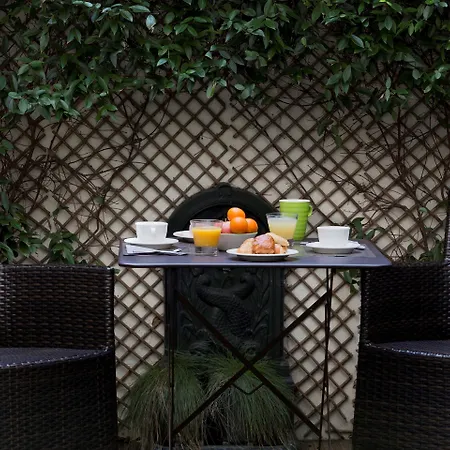 Western Rives De Paris La Defense 3*