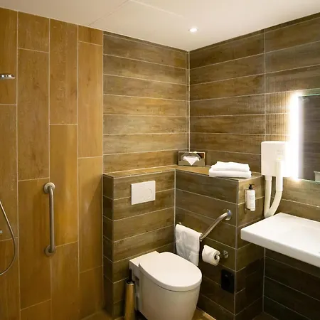 Western Rives De Paris La Defense Hotel